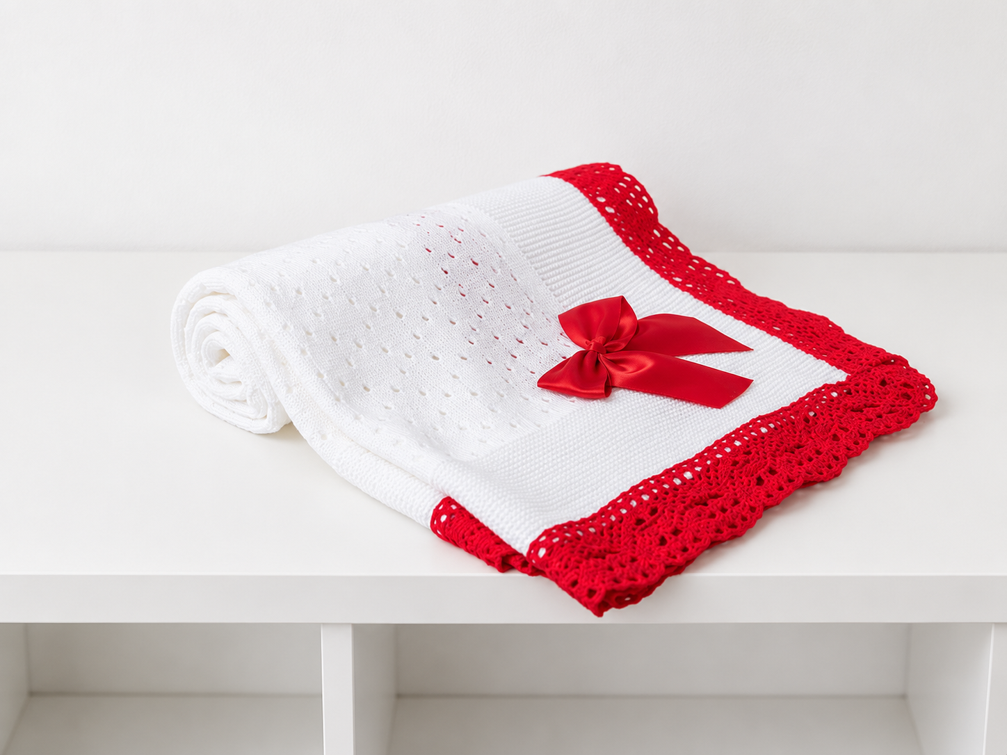 White & Red Spanish Blanket